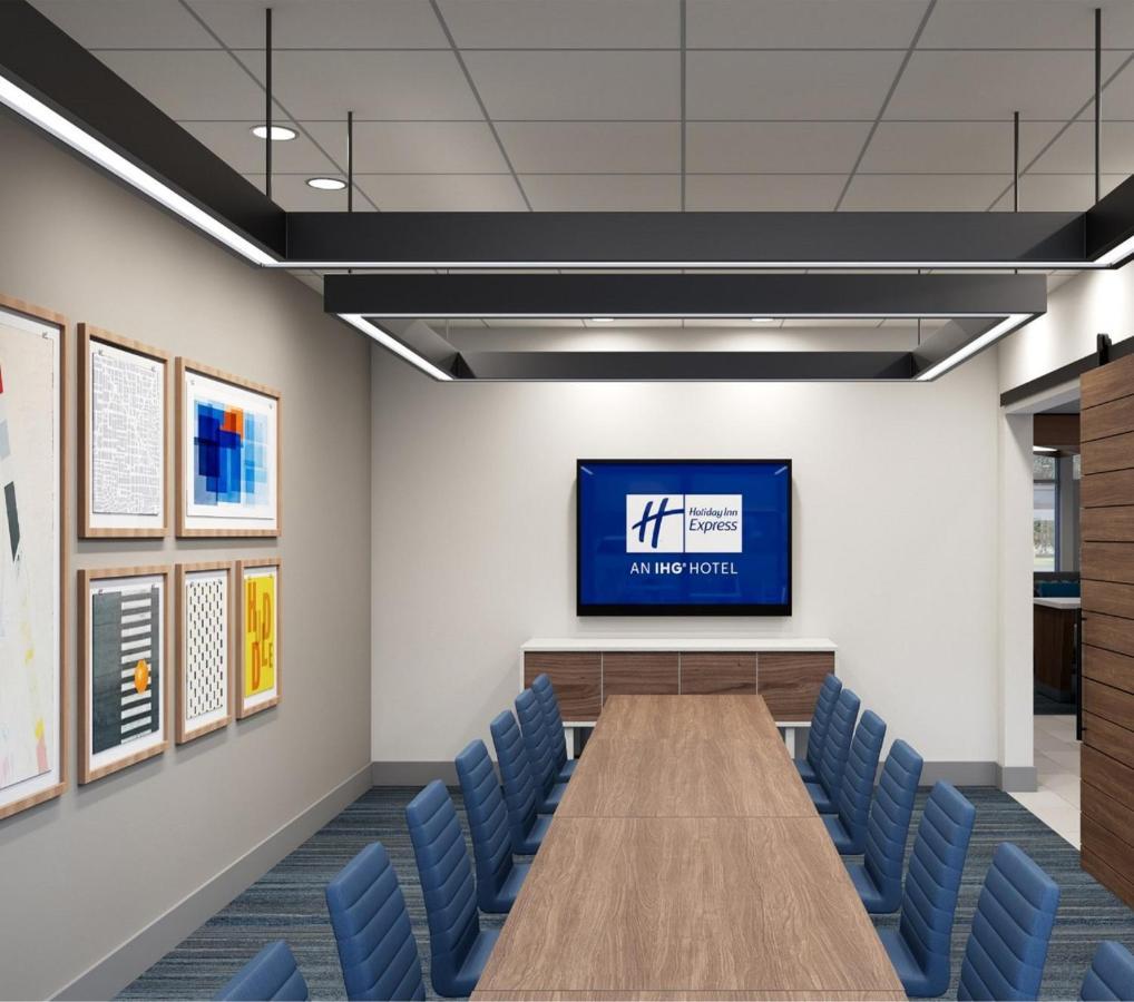 Holiday Inn Express & Suites Ridgecrest - China Lake By Ihg Dış mekan fotoğraf