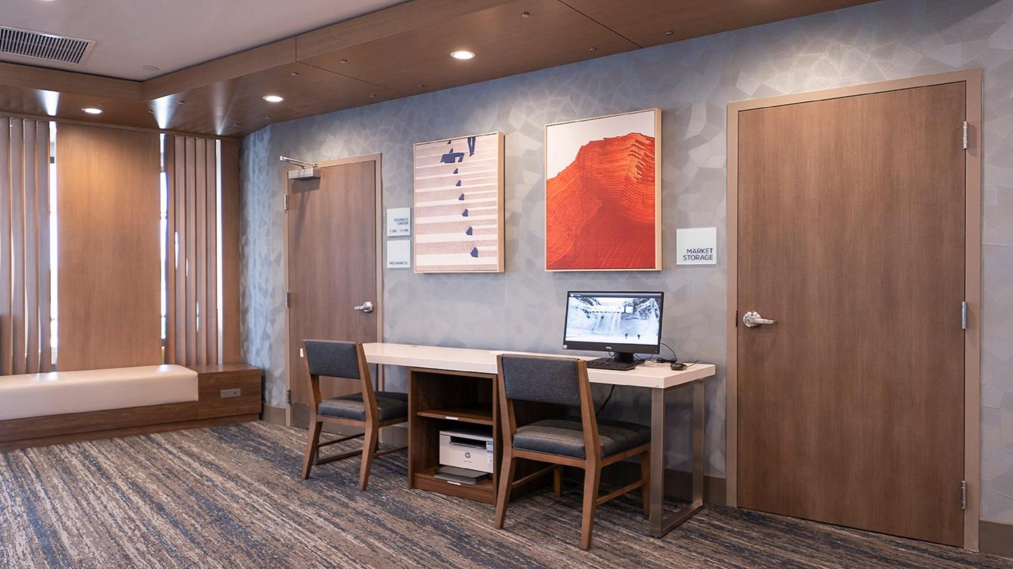 Holiday Inn Express & Suites Ridgecrest - China Lake By Ihg Dış mekan fotoğraf